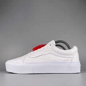 Vans Old Skool Women’s Size 10 Triple White Platform Sneakers Casual Shoes NEW